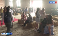 Бал медалистов провели в конной усадьбе