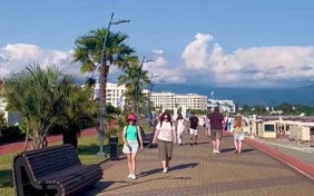 В Сириусе ремонтируют приморскую набережную