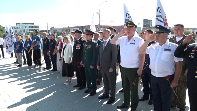 Участники автопробега "Дорогами народных ополченцев" поднялись на главную высоту России