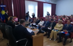 Как сделать жизнь в Приморье комфортнее, обсудили законотворцы на совещании в Артеме