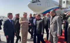 Медведев прибыл в Тегеран, где примет участие в церемонии прощания с Али Хаменеи
