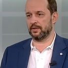 Идея имитировать умершего через ИИ не нова