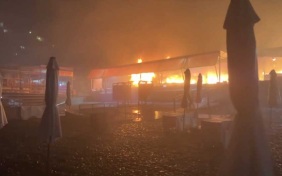 В Лазаревском районе Сочи сгорели два кафе