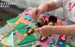 Сила заботы в каждом стежке: мастерица из Михайловки помогает бойцам СВО через творчество