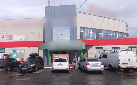 В селе Таврово FPV-дрон взорвался на парковке коммерческого объекта