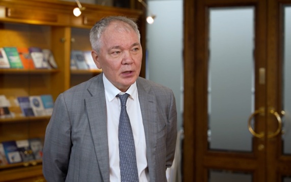 Сроки за подделку медсправок, защита счетов подростков и штрафы для спекулянтов билетами