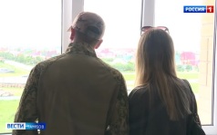 Бойцу СВО из числа сирот вручили ключи от квартиры