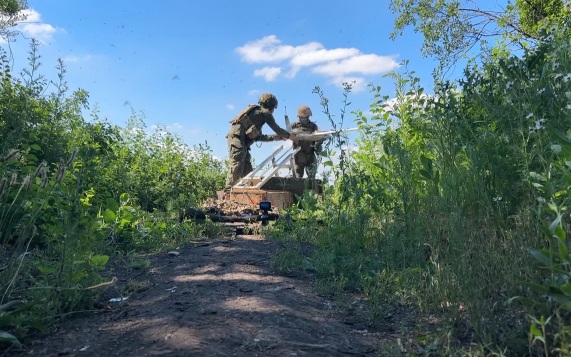 Подразделения группировки войск "Север" продолжают расширять зону безопасности в Харьковской области