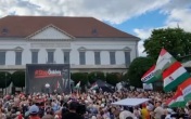 Жители Будапешта протестуют против попытки отставки президента Венгрии