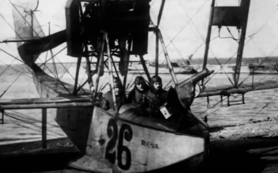 17 июля: Испания передала Флориду США, первый воздушный бой над морем т марш побежденных