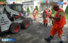 Сотрудники Белгорблагоустройства приводят в порядок улицы, скверы и парки города