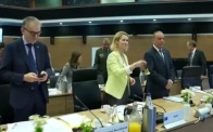 МВФ одобрил новый транш для Киева, а в Европе нарастают разногласия по санкциям и оборонным проектам