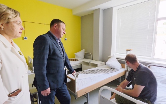 Александр Шуваев оценил развитие социальной инфраструктуры в Чернянском округе
