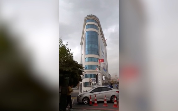На Стамбул обрушилась мощная буря