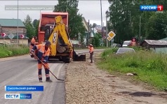 В Сысольском районе завершился ремонт участка, ведущего к селу Визинга от трассы "Вятка"