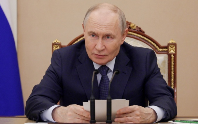 Владимир Путин провел оперативное совещание с постоянными членами Совбеза