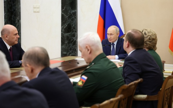Владимир Путин обсудил с Советом безопасности выпуск перспективного вооружения