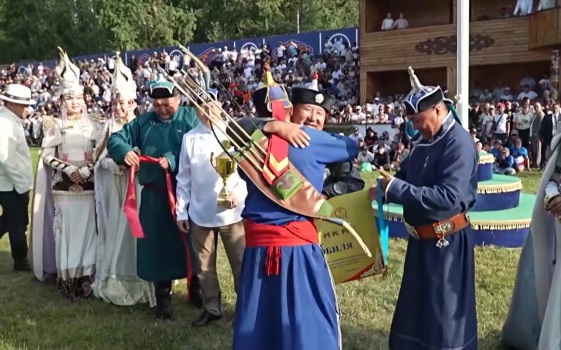 Наадым в Туве: праздник чабанов, лук и хуреш