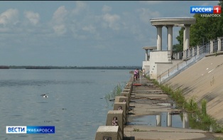 Уровень Амура продолжает подниматься у Хабаровска, однако до критических значений пока далеко