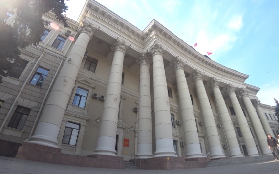 Волгоградский губернатор обсудил подготовку к выборам с лидерами парламентских фракций
