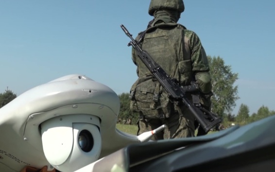 Расчеты беспилотников в Новосибирске отрабатывают защиту ядерного арсенала.