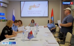«Всё вопросы возьмём на контроль». Прокуроры провели приём участников СВО
