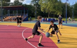Травмобезопасное покрытие и роликовая площадка: чем привлекает горожан спортзона на набережной Благовещенска