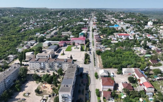 Оценка выполненного и планы на будущее: итоги поездки Андрея Бочарова в Серафимовичском районе