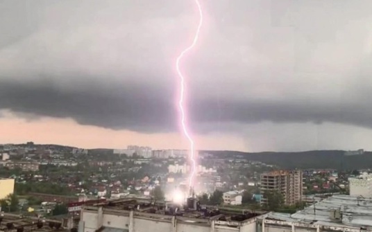 Непогода ударила по Нижнему Новгороду, Ульяновску и Иркутску