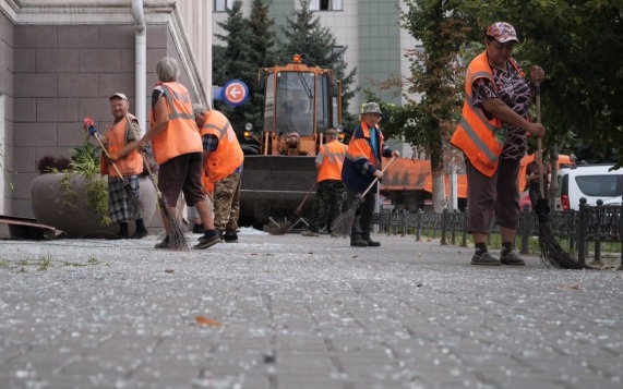 В Белгороде устраняют последствия ночной атаки ВСУ