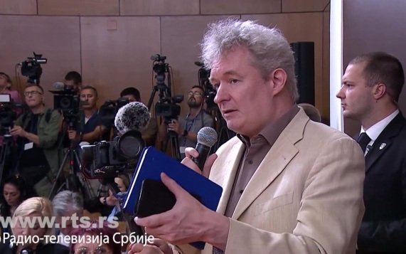Немецкий журналист спровоцировал скандал на пресс-конференции в Сербии