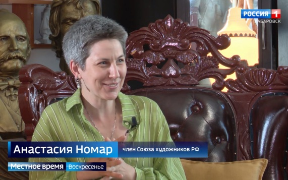 Известная хабаровская художница представила серию эмалей по мотивам петроглифов