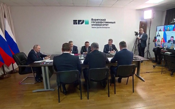 Президент в Улан-Удэ провел заседание президиума Государственного совета  по вопросам развития общественного транспорта