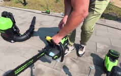 В курском парке около дворца молодежи высадили молодые деревья и кустарники