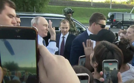 Владимир Путин встретился с жителями Новосибирской области во время рабочей поездки