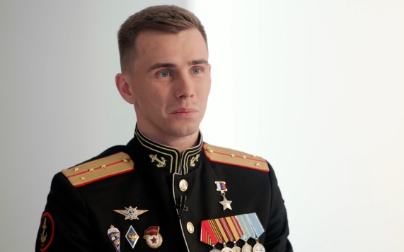 Интервью начальника главного штаба движения "Юнармия", лидера предвыборного списка партии "Единая Россия" Владислава Головина генеральному директору агентства ТАСС Андрею Кондрашову