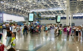 В аэропорту Сочи открылась выставка "По семейному маршруту"