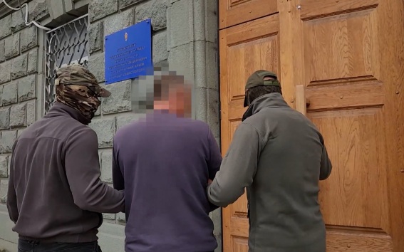 Житель Севастополя задержан за сбор и передачу сведений противнику