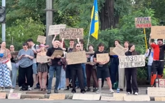 Правящая верхушка в Киеве чествует нациста Коновальца на фоне нарастающего кризиса в стране