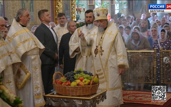 Православные верующие отмечают Преображение Господне