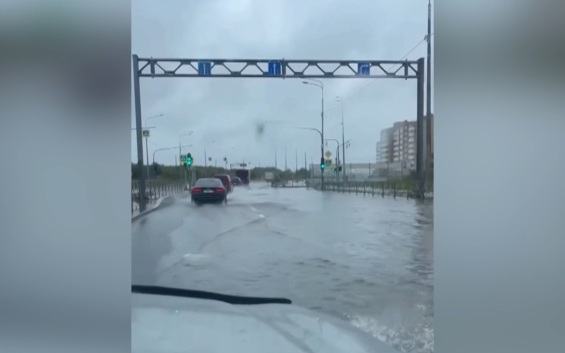 В Петербурге ликвидируют последствия ливня