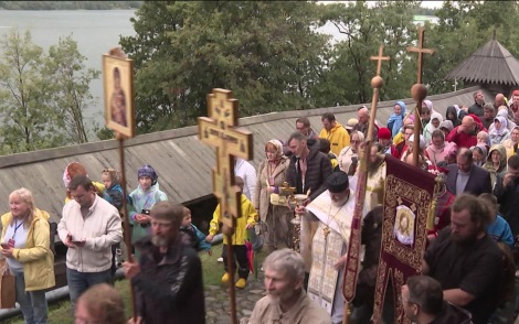 Уникальное богослужение в восстановленном храме Преображения Господня на острове Кижи