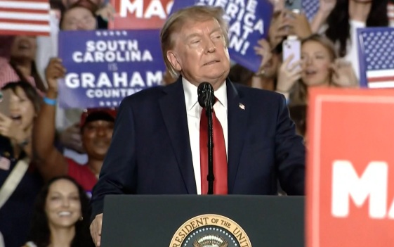 Трамп о противостоянии с Ираном: Ормузский пролив - "американская территория"