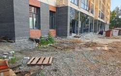 Благоустройство стройплощадок проверили в Благовещенске