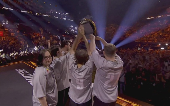 Российские команды заняли все четыре первых места на ЧМ по Dota 2