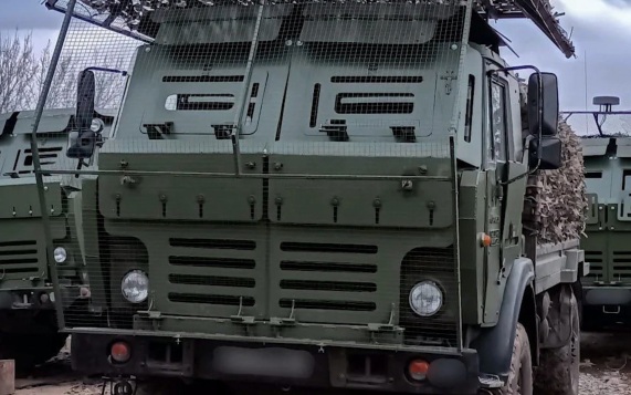 Волонтеры группы "Vброне 31" создают бронекомплекты для военной техники
