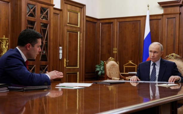 Путин и глава Минпромторга, буферная зона в Сумской области, тайфун "Дельфин"