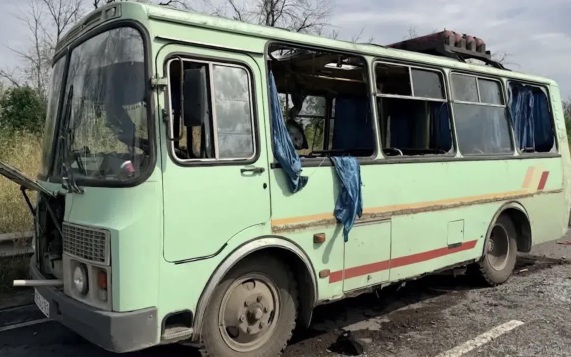 Девять пассажиров погибли при атаке на автобус в ЛНР