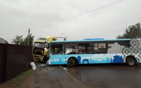 Шесть человек пострадали в ДТП с автобусом в Улан-Удэ