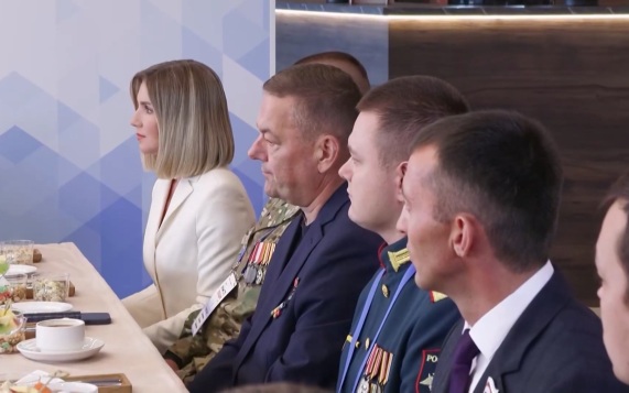 В Москве проходит всероссийский форум "Вместе победим"